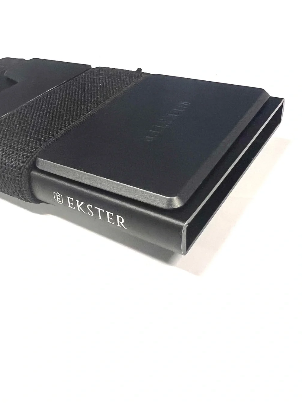 Ekster Slim Black Cash Cardholder Strap for Men